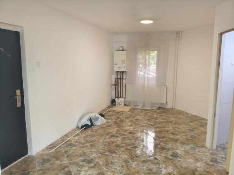 Apartament cu 2 camere decomandat în Soarelui