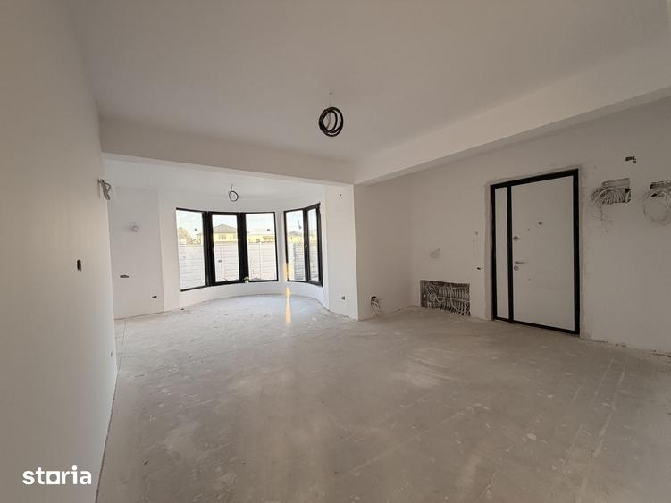 Casă cu 4 camere cu Teren 400 Mp în Berceni