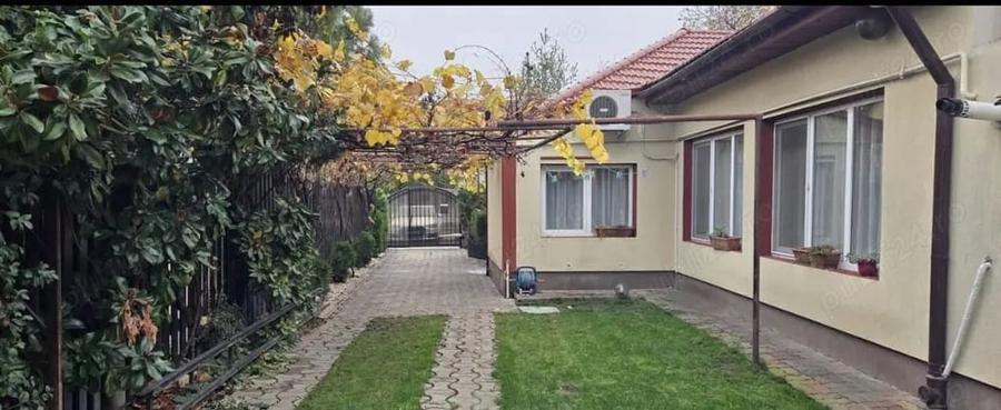 Casă cu 4 camere în Fratelia