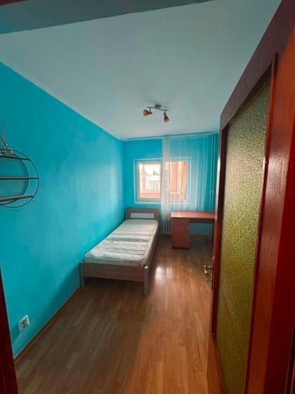 Apartament cu 3 camere decomandat, mobilat în Gară