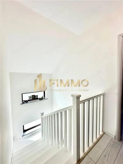 Casă cu 5 camere cu Teren 250 Mp în Est
