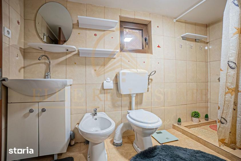 Casă cu 4 camere cu Teren 150 Mp în Trocadero