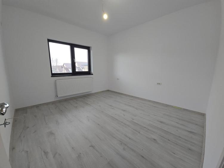 Vila la calcan | 4 Camere - 8