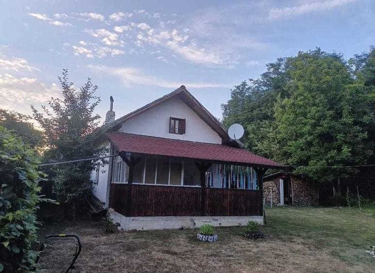 Casă cu 2 camere în Central