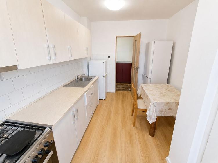 Apartament cu 2 camere decomandat în Zorilor
