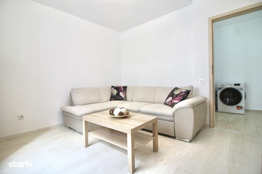Apartament cu 2 camere decomandat în Roșu