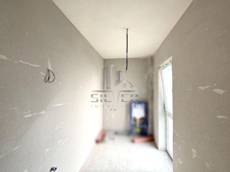Duplex cu 4 camere cu Canalizare în Câmpului