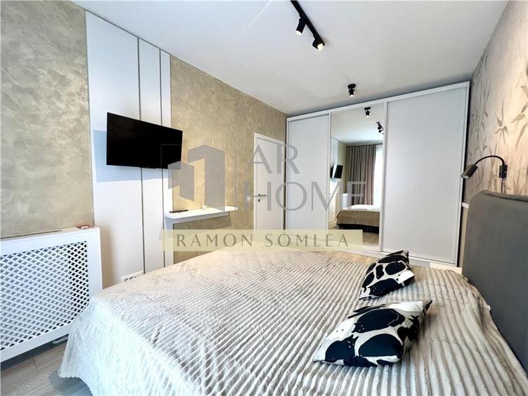 Apartament cu 3 camere decomandat, mobilat în Sud