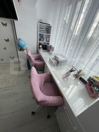 Apartament cu 3 camere semidecomandat, mobilat în Burdujeni
