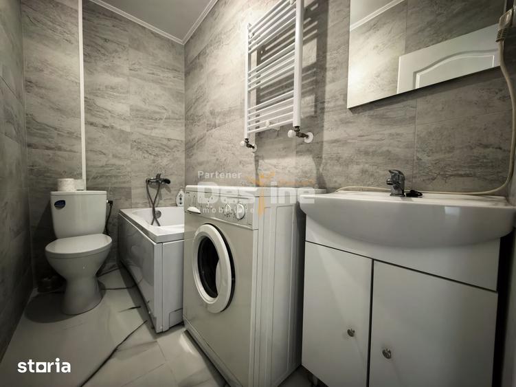 Garsonieră decomandată în Central
