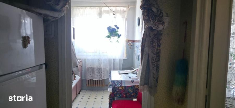 Apartament 2 camere semidecomandat 45,5 mp utili + balcon 10,1 mp - 4
