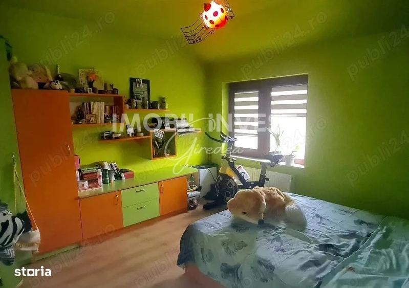 Casă cu 4 camere în Central