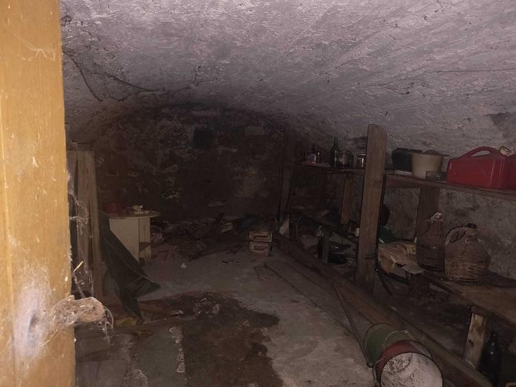 Casă cu 4 camere în Central