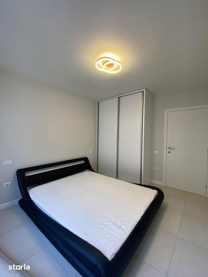 Apartament cu 3 camere semidecomandat în Micro 16
