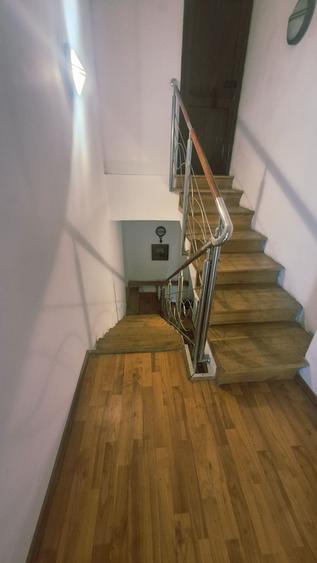 Casă cu 4 camere decomandat în Bod
