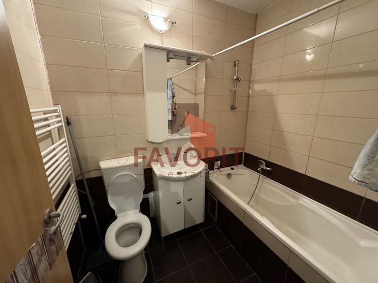 Bloc nou | Disponibil imediat | Boxa in CF | Pozitie excelenta | - 10