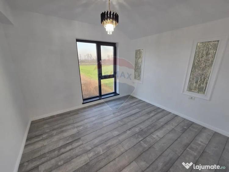 Casă cu 4 camere cu Teren 310 Mp în Vânători