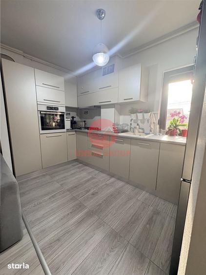Apartament cu 3 camere, mobilat în Km 4