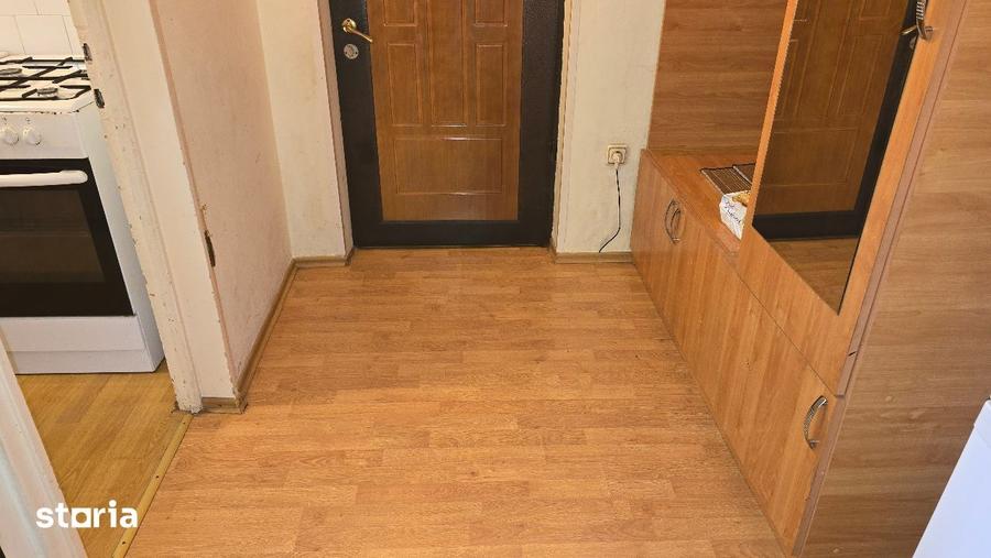 Apartament cu 2 camere semidecomandat în Mărăști