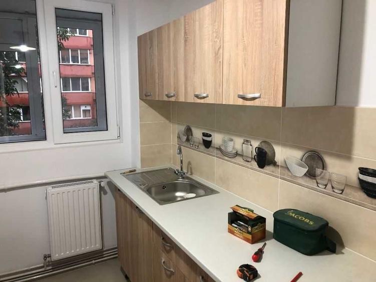 Inchiriez apartament 3 camere - 3