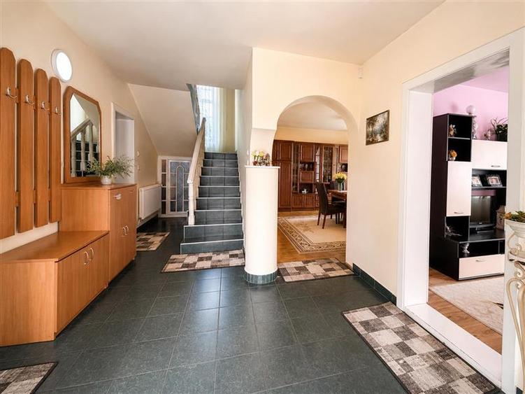 Casă individuală cu 6 camere cu Teren 996 Mp în Gălăoaia