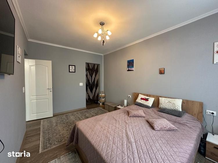 Casă cu 6 camere cu Teren 717 Mp în Holboca