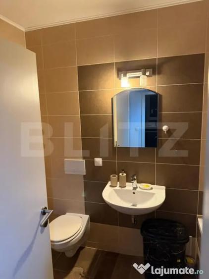 Apartament cu 2 camere decomandat în Tractorul