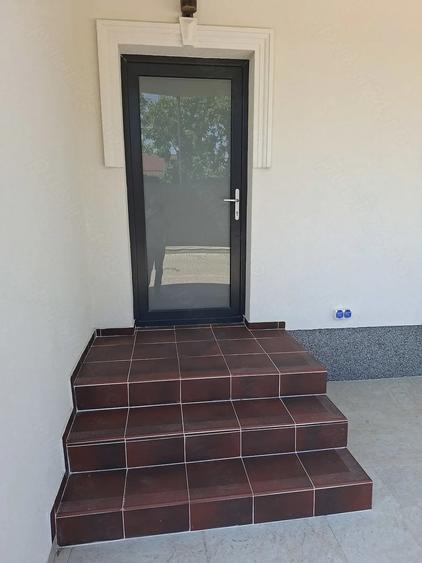 Casă cu 6 camere cu Teren 540 Mp în Central
