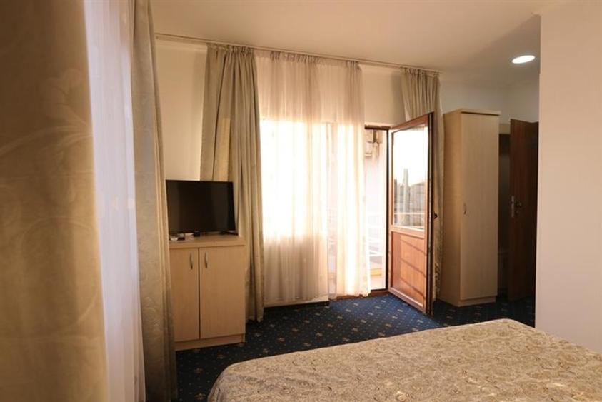 Hotel/Pensiune, de 451 mp, în Antiaeriană