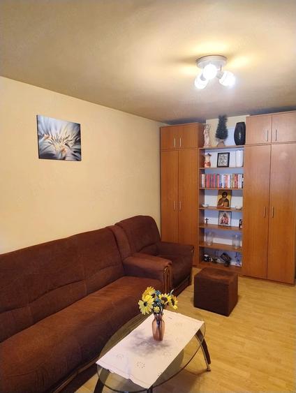 Apartament cu 2 camere semidecomandat în Popa Șapcă