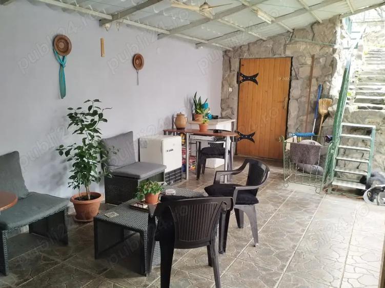 Casă cu 2 camere cu Teren 471 Mp în Bățani