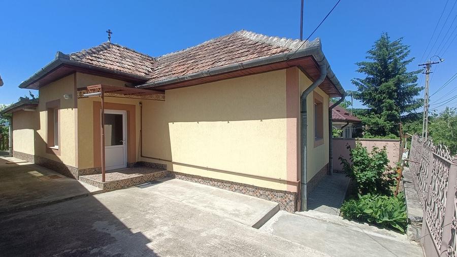 Casă cu 2 camere în Central