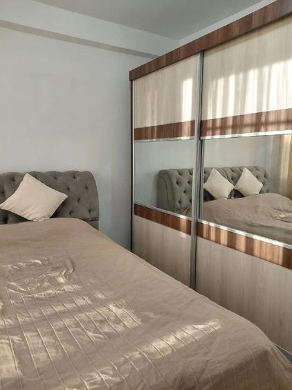 Apartament cu 2 camere semidecomandat în Independenței