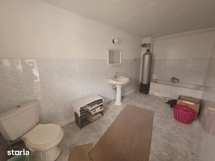 Casă cu 4 camere cu Teren 2500 Mp în Bod