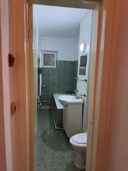 Garsonieră decomandată în Central