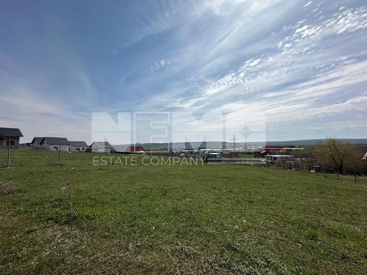 Teren Construcții intravilan de 1000 mp, în Șcheia