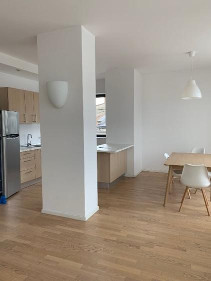 Apartament cu 3 camere decomandat în Armeneasca