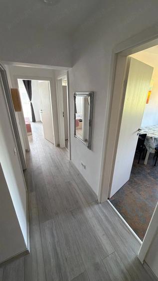 Apartament cu 2 camere decomandat în 1 Decembrie