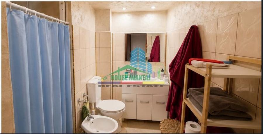 Apartament cu 4 camere decomandat în Central