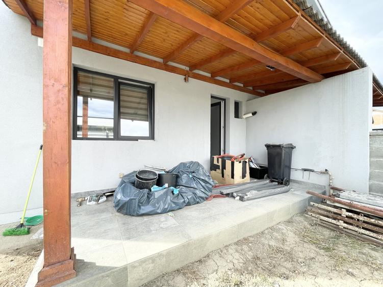 Duplex cu 3 camere cu Canalizare în Moșnița Nouă