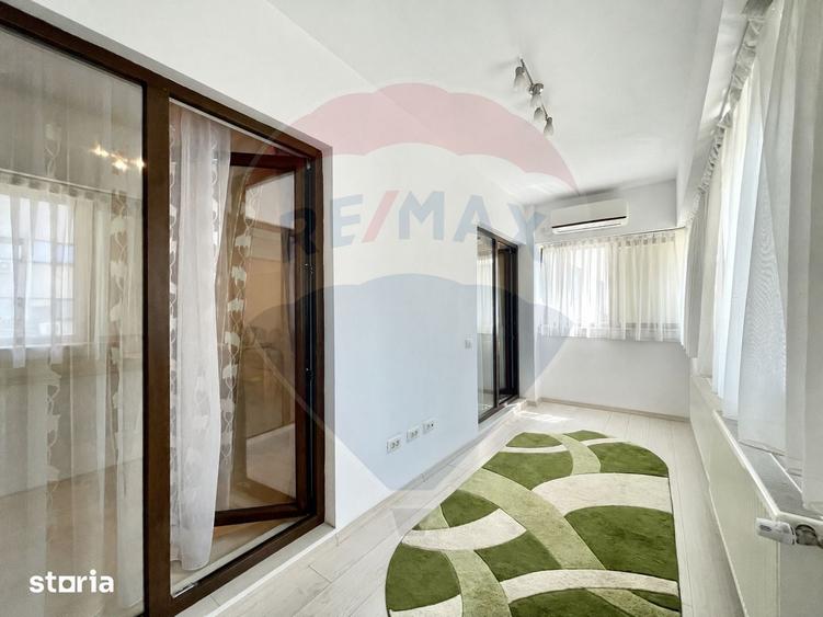Apartament cu 3 camere decomandat în Sud