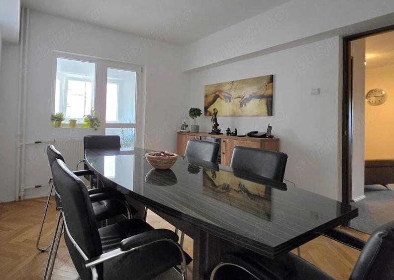 Apartament cu 4 camere decomandat în Universitate