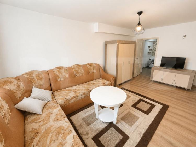 Apartament cu 2 camere semidecomandat în Central