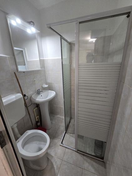 Garsonieră semidecomandată în Lipovei