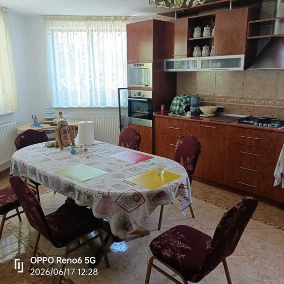 Casă cu 4 camere în Mofleni
