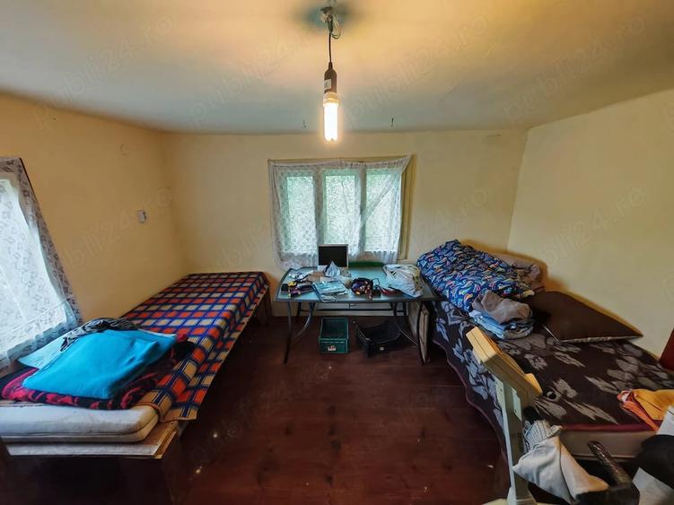 Casă cu 5 camere cu Teren 23000 Mp în Blăjeni