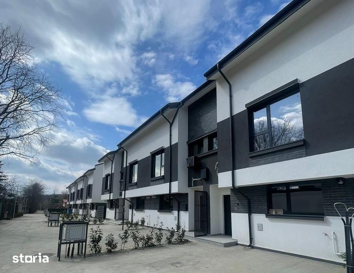 Casă cu 5 camere cu Teren 242 Mp în Mogoșoaia