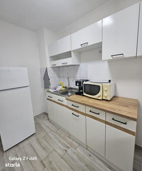 Apartament 2 camere, Pia?a 1 Decembrie, Ideal pentru birou sau cabinet - 16