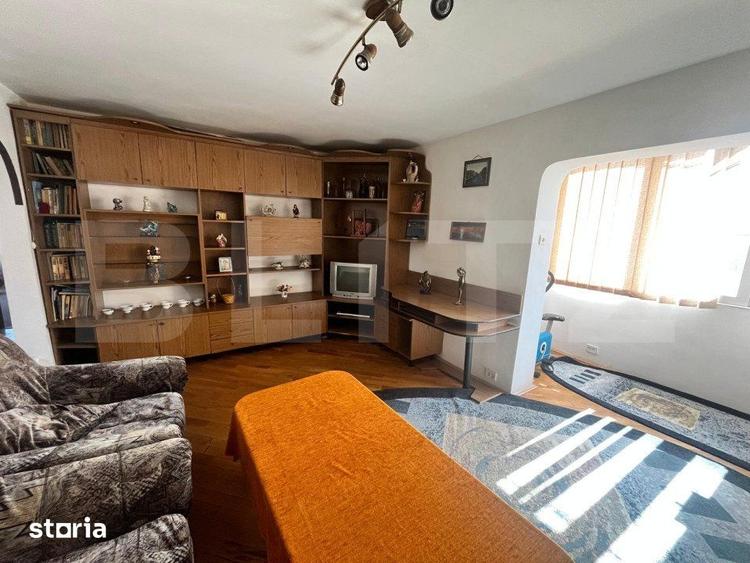 Apartament cu 3 camere în Independenței