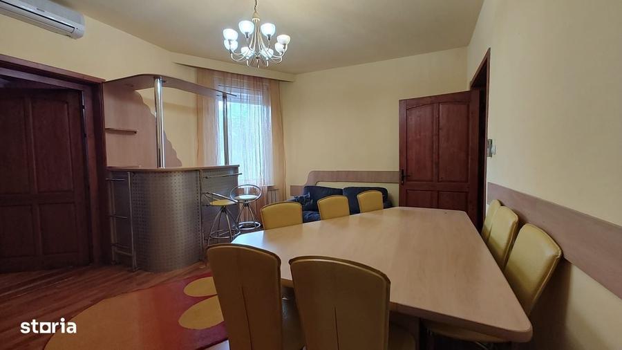 Apartament cu 3 camere în Decebal